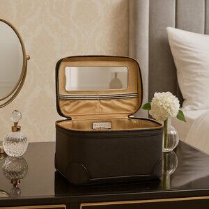 NEW Henri Bendel Black West 57th Train Case